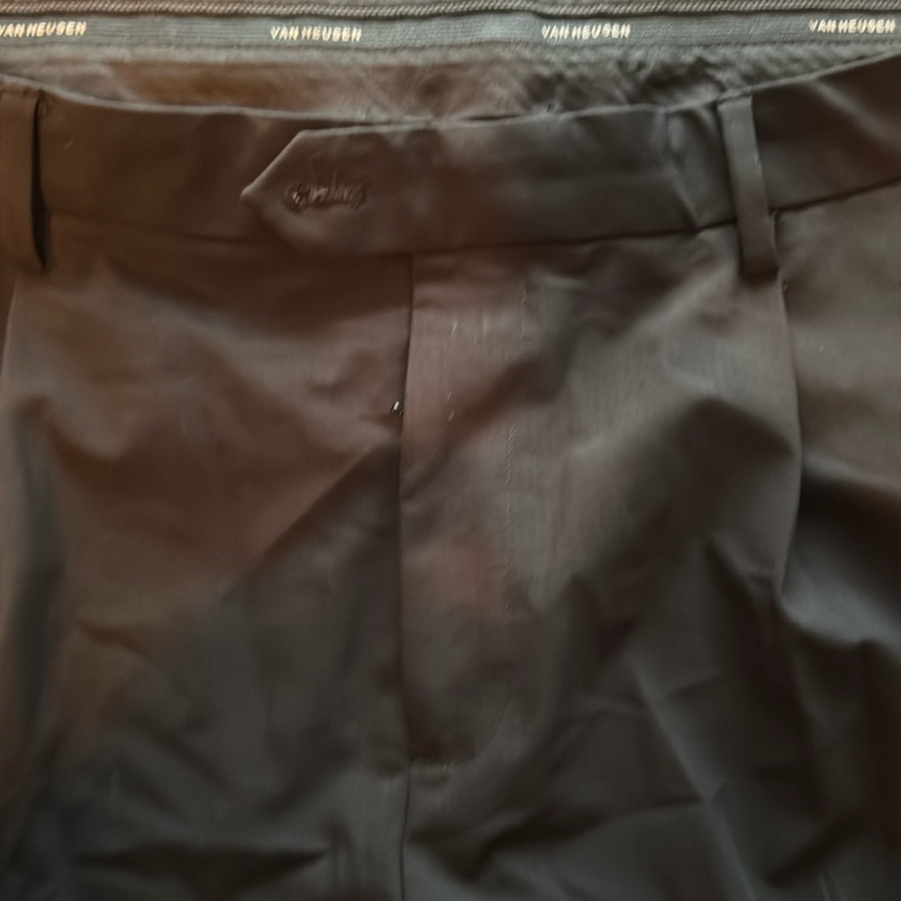 Van Heusen dress pants size 38-32